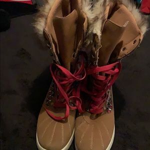 Women’s moccasin boots